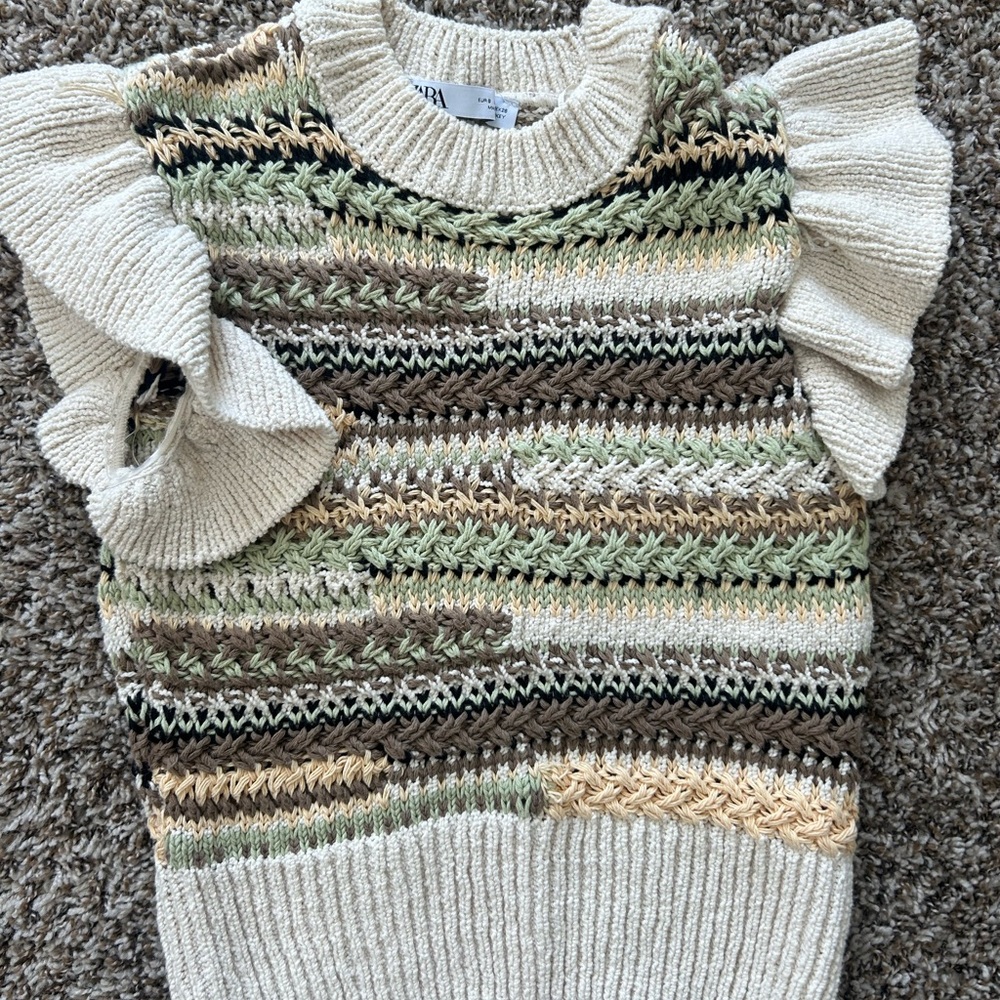 Zara Cream and Green Crew Neck Sweater